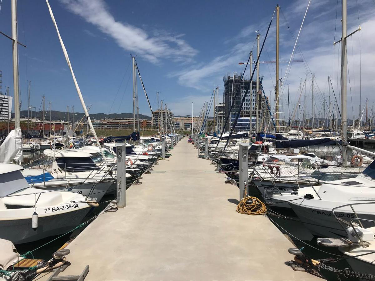 Hospedaje Dado De Baja Badalona Exteriér fotografie