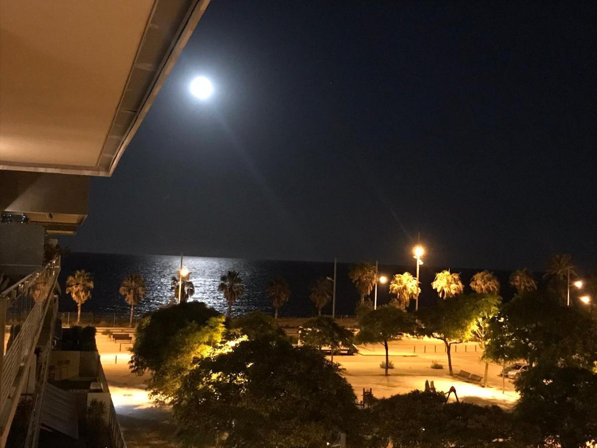 Hospedaje Dado De Baja Badalona Exteriér fotografie