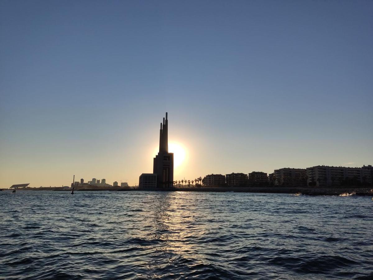 Hospedaje Dado De Baja Badalona Exteriér fotografie