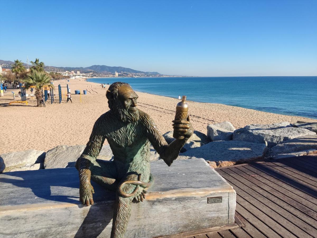 Hospedaje Dado De Baja Badalona Exteriér fotografie