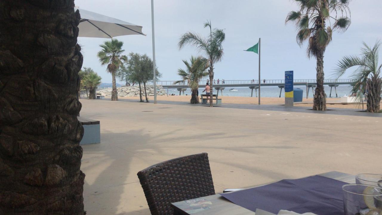 Hospedaje Dado De Baja Badalona Exteriér fotografie