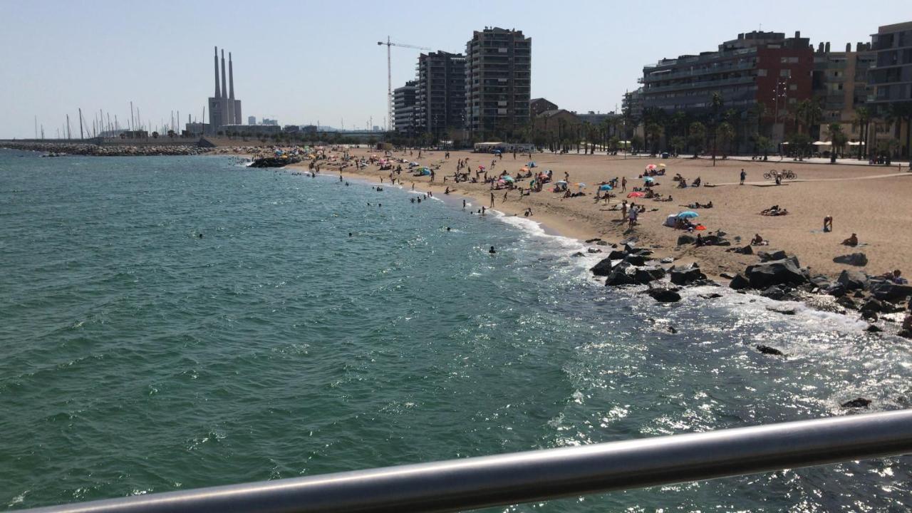 Hospedaje Dado De Baja Badalona Exteriér fotografie