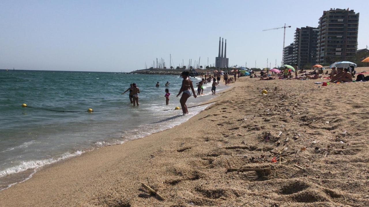 Hospedaje Dado De Baja Badalona Exteriér fotografie