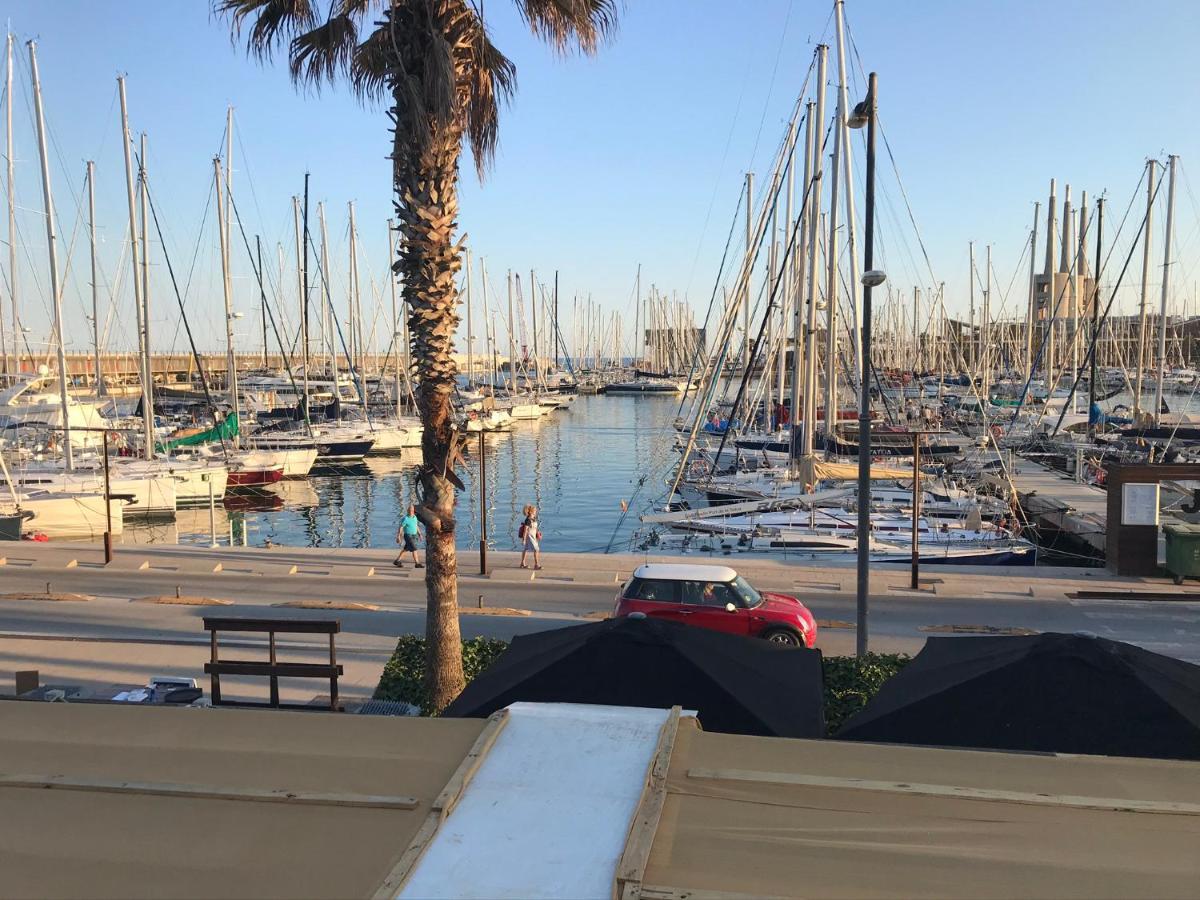 Hospedaje Dado De Baja Badalona Exteriér fotografie