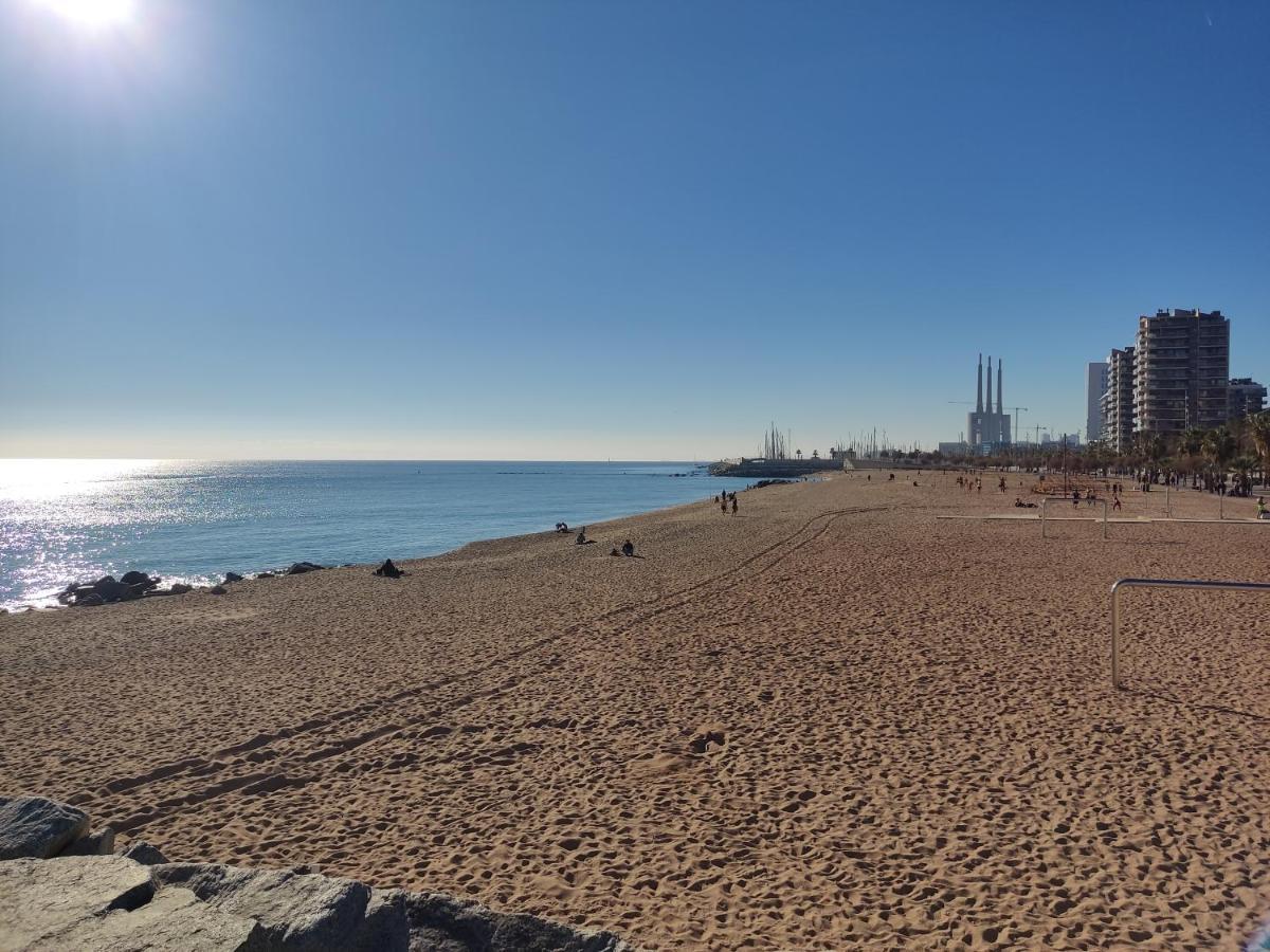 Hospedaje Dado De Baja Badalona Exteriér fotografie